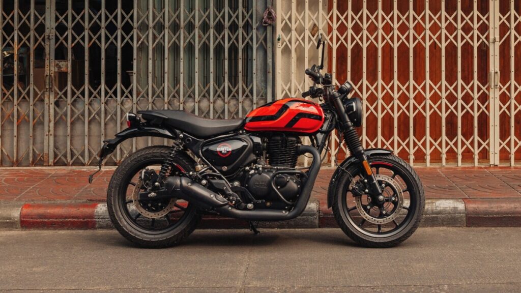 Royal Enfield Hunter 350: सिर्फ ₹1.50 लाख में दमदार लुक्स 130kmpl स्पीड और यूएसबी चार्जर जैसी खूबियाँ हंटर का न्यू मॉडल लॉन्च